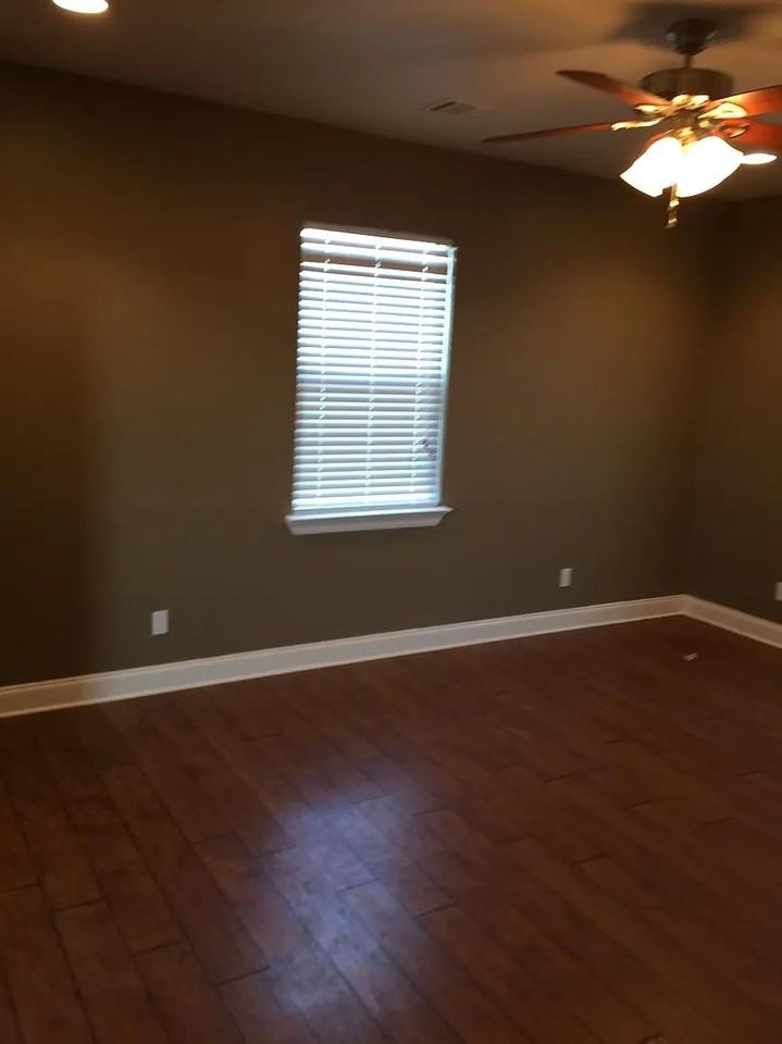 2437 Robert St #NA - Photo 7 of 12