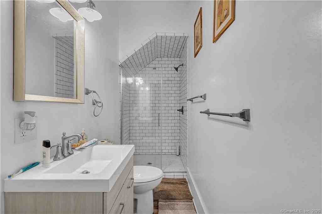 315 Alden Ave #1 - Photo 6 of 8