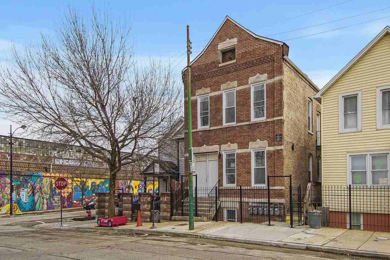 1603 S Wood St #2F - Photo 2 of 11