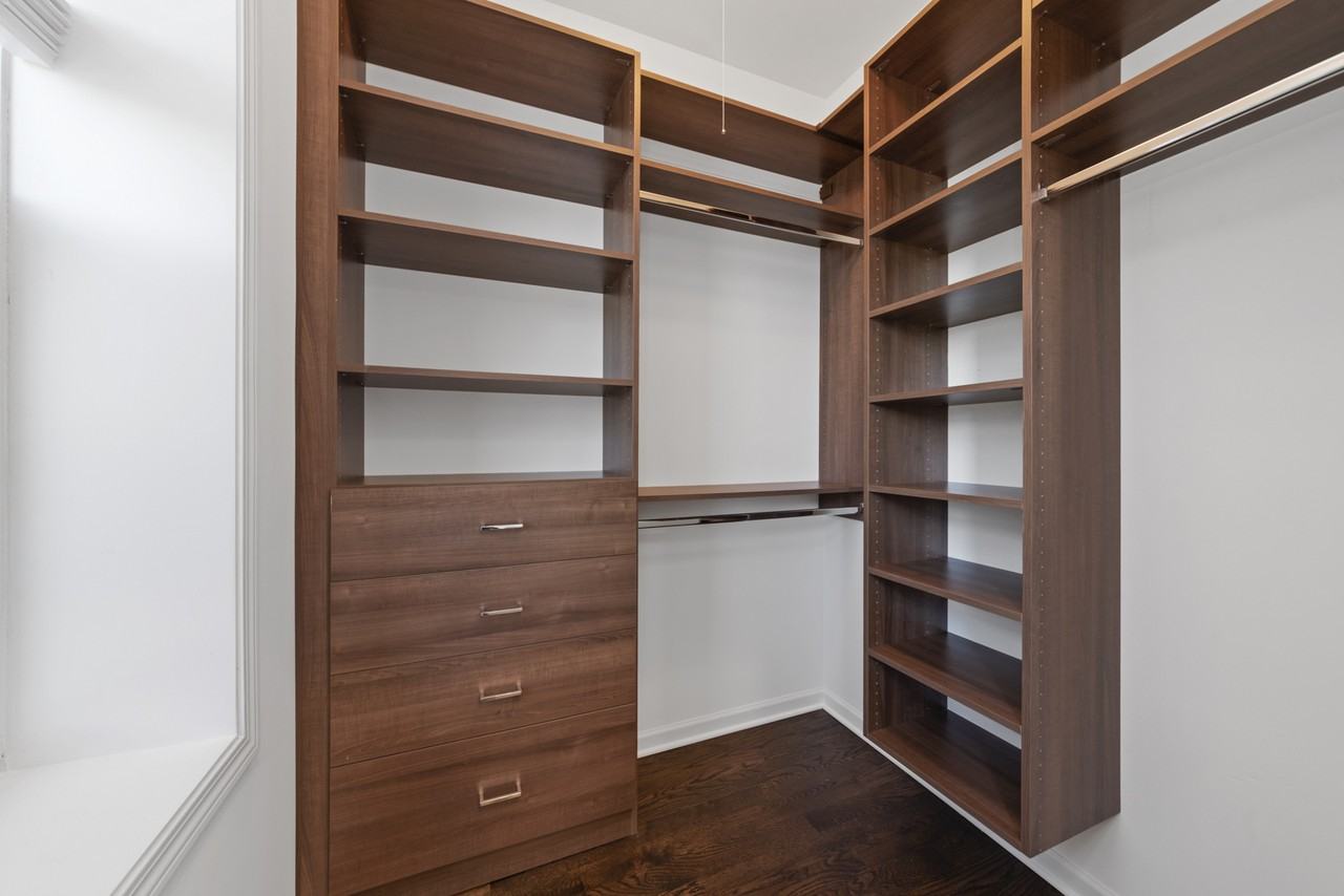 1603 S Wood St #2F - Photo 7 of 11