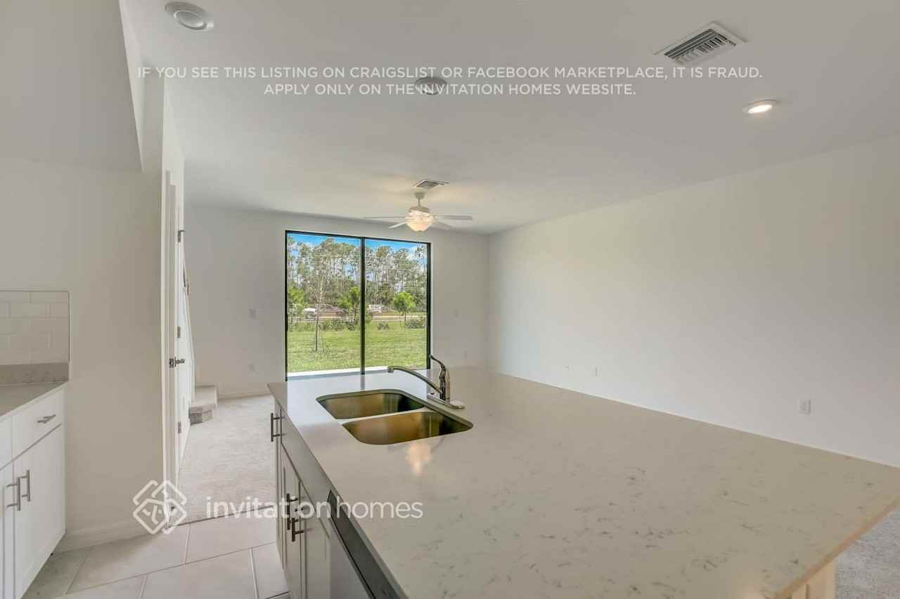 1927 E Landings Way - Photo 6 of 30