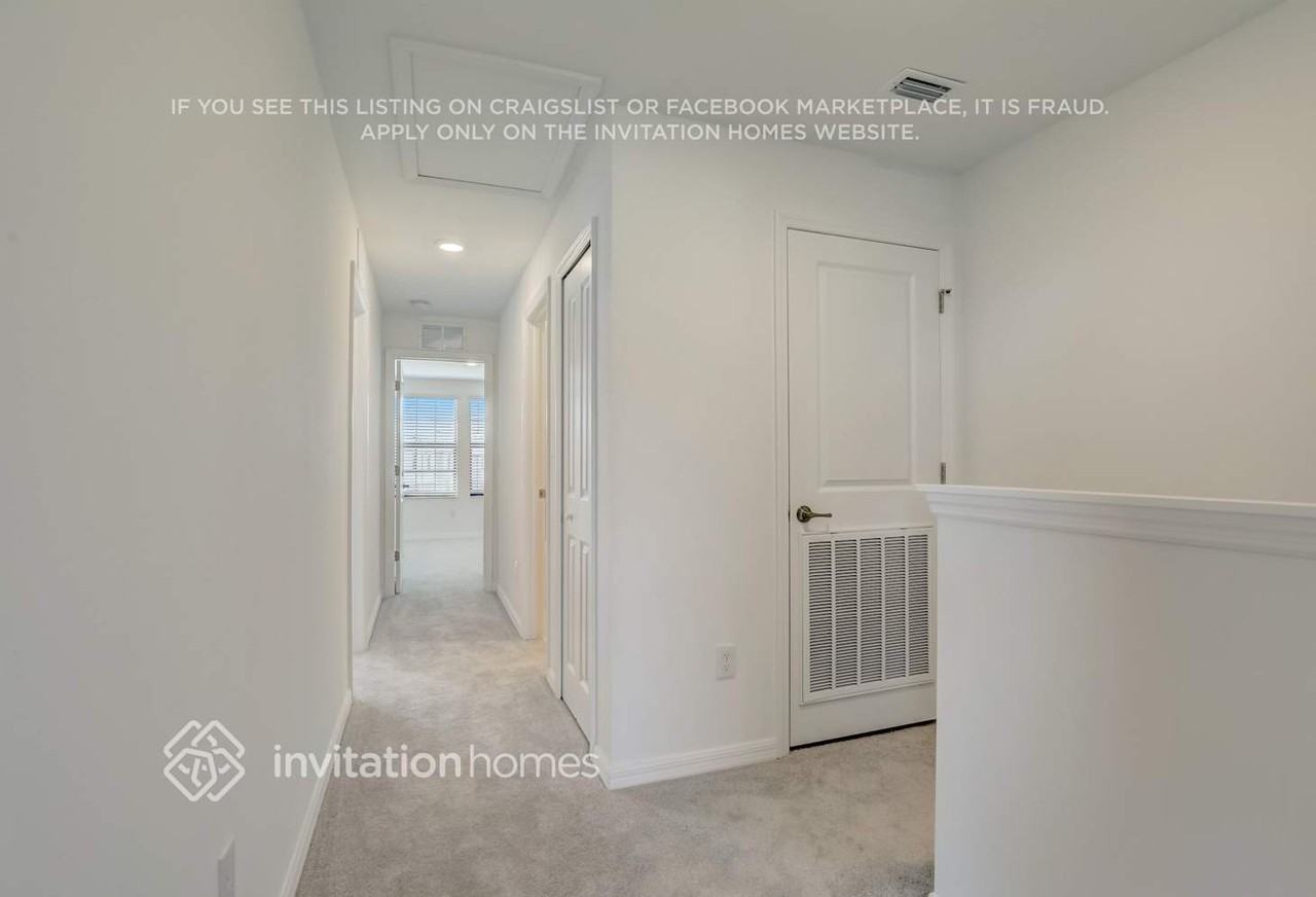1927 E Landings Way - Photo 7 of 32