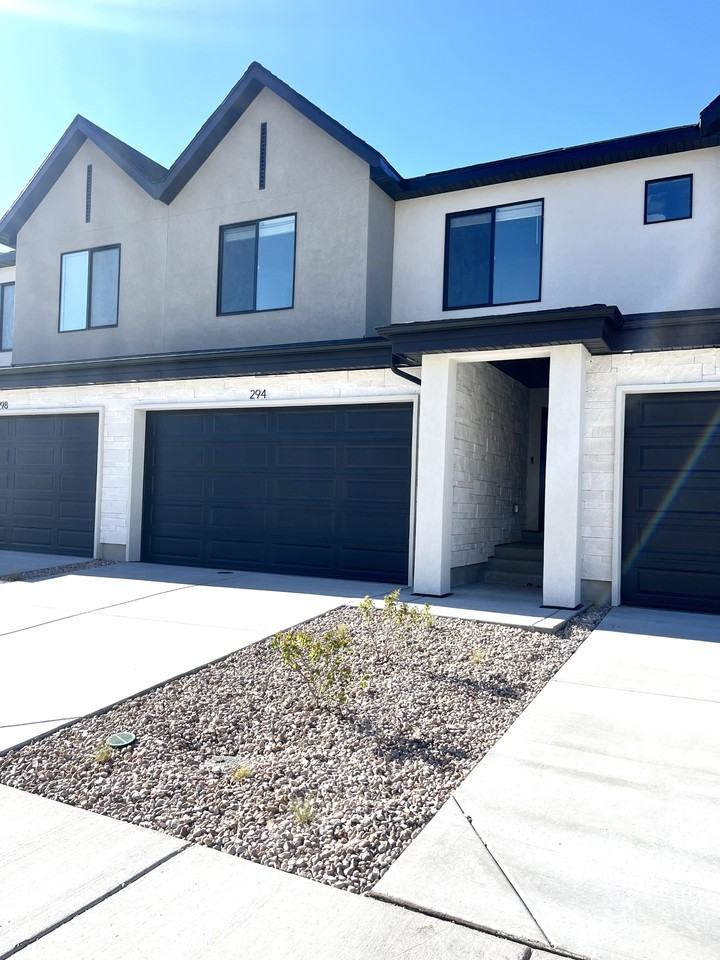 294 E Glencoe Dr - Photo 2 of 49