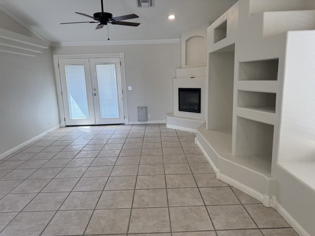 8565 W Tuckey Ln - Photo 5 of 25