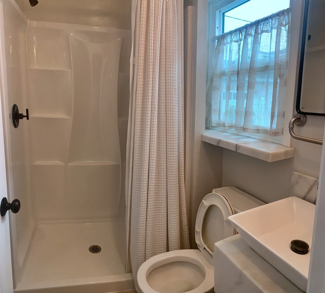 1516 Oliver Ave #1 - Photo 6 of 9