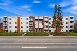 featured image of 4742 & 4742 55 Street