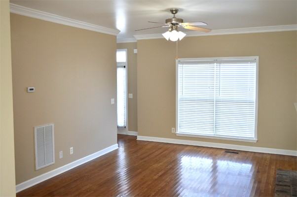 2271 Dewey Dr #1 - Photo 2 of 10