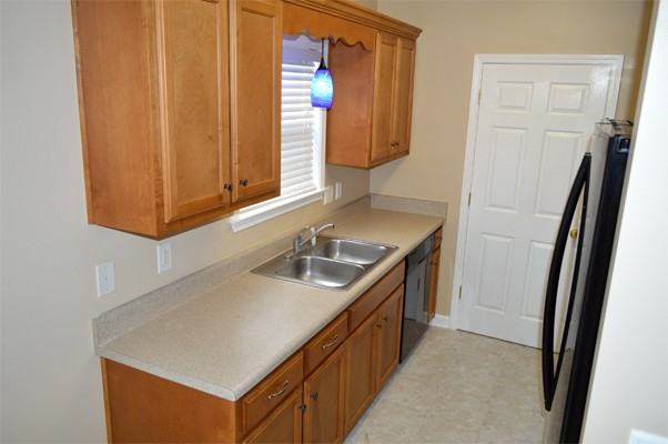 2271 Dewey Dr #1 - Photo 4 of 10