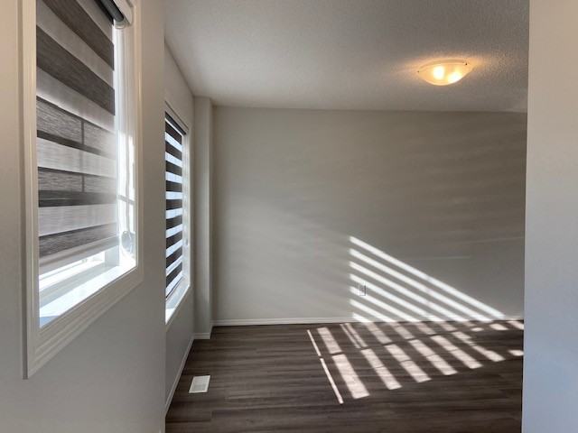 2101 Graydon Hill Crescent SW - Photo 2 of 17