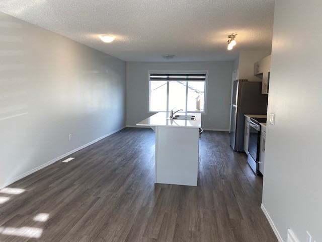 2101 Graydon Hill Crescent SW - Photo 3 of 17