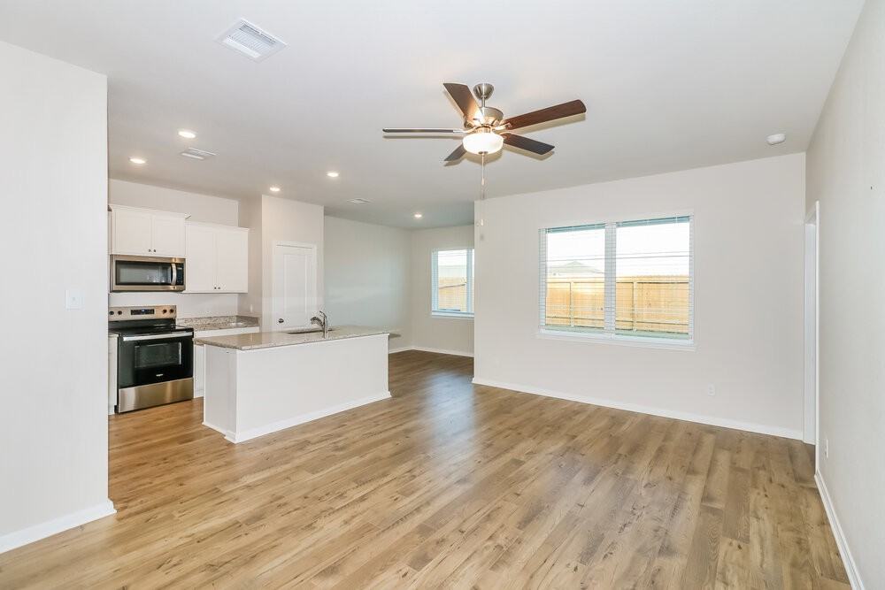 7515 Tipton Meadow Way - Photo 3 of 16