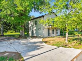 featured image of 129 Pierce Hill Rd Ne