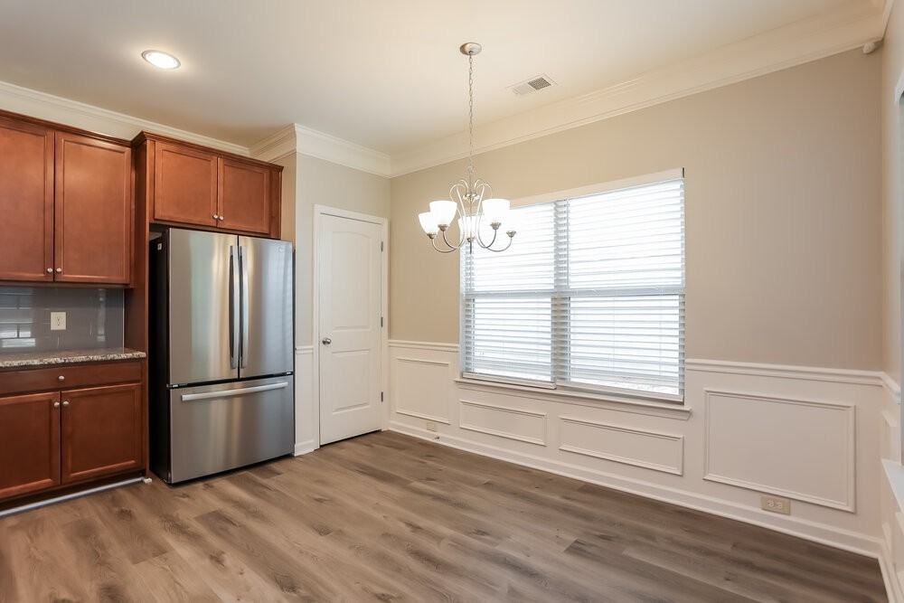 216 Preserve Dr - Photo 7 of 17