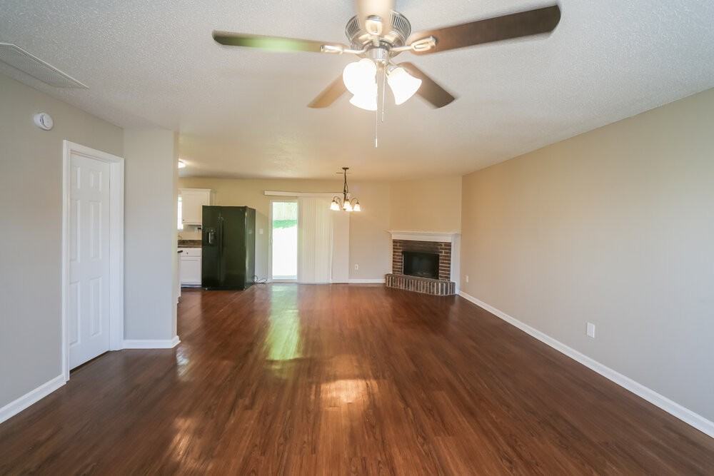 10108 Nolton Cir - Photo 5 of 17