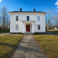 featured image of 3 Packers Falls Rd