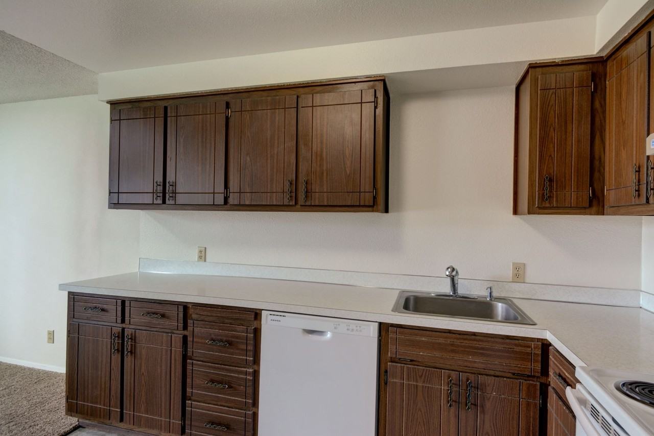 304 N. Main St - Photo 3 of 25