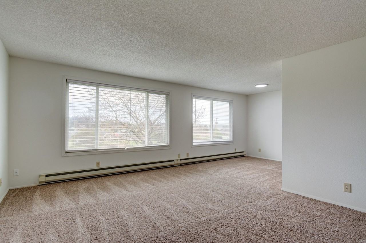 304 N. Main St - Photo 5 of 25