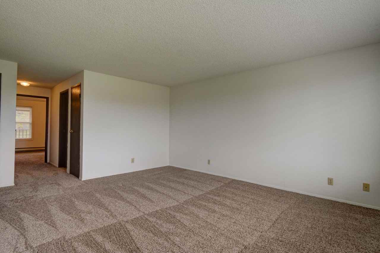 304 N. Main St - Photo 6 of 25