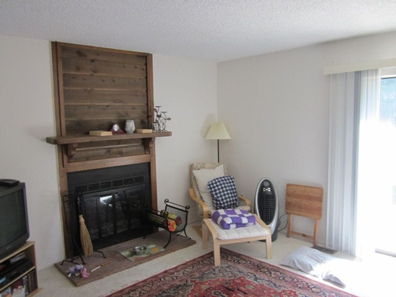 1300 Vesta Cir - Photo 5 of 11