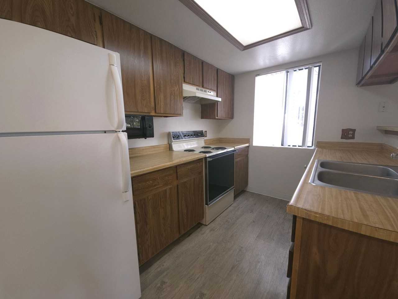 8701 Huron St #101 - Photo 6 of 13