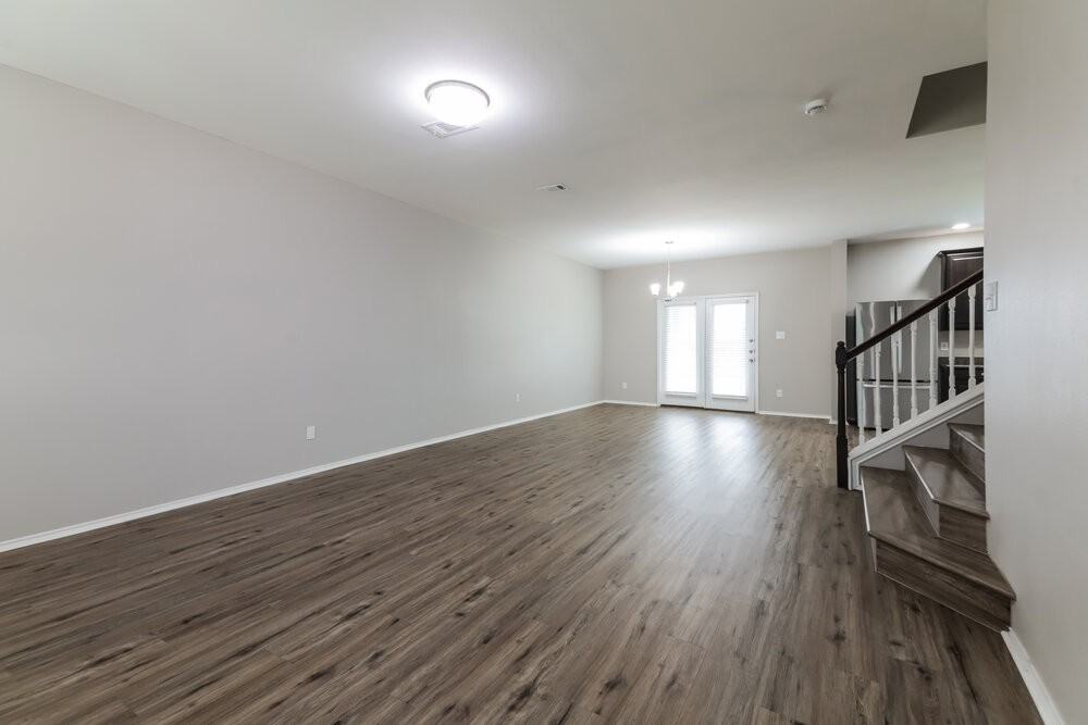 11425 Maddie Ave - Photo 4 of 17