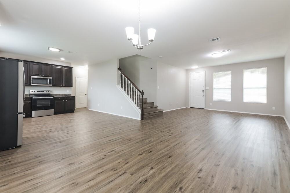 11425 Maddie Ave - Photo 7 of 17