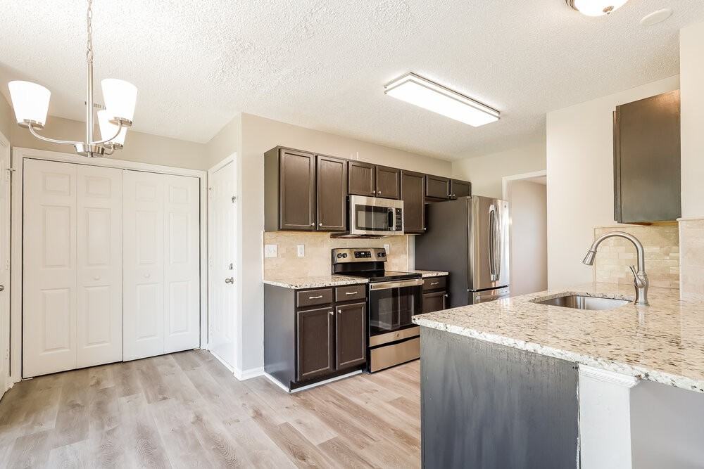 2909 Dairywood Ln - Photo 6 of 17