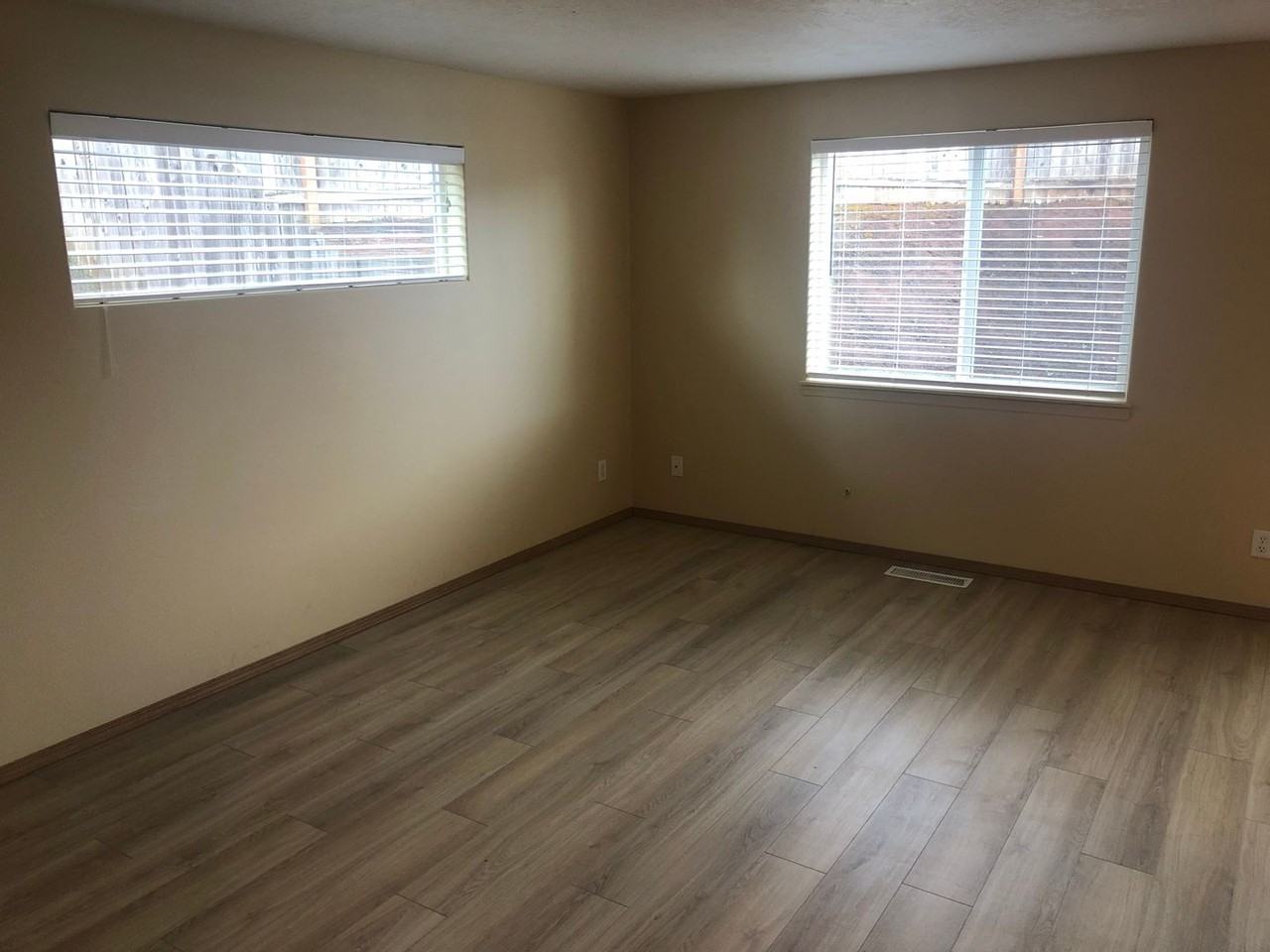 5787 Sunstone St Se - Photo 3 of 18