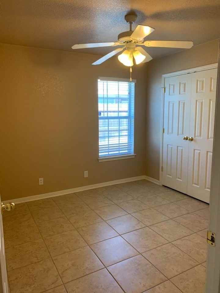 4904 Heather Ln Apt B - Photo 6 of 10
