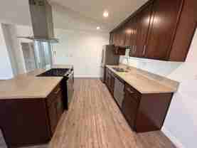 2320 Vanderbilt Ln - Photo 1 of 1