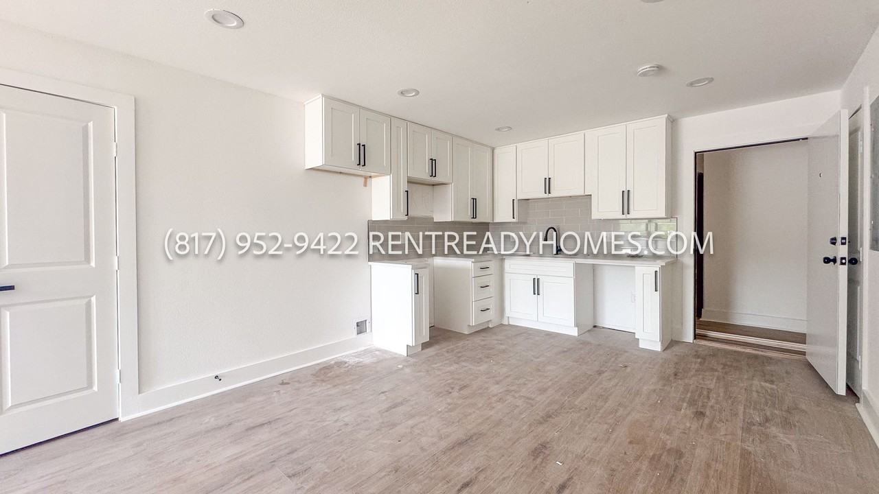 1510 W Jefferson Blvd - Photo 5 of 21