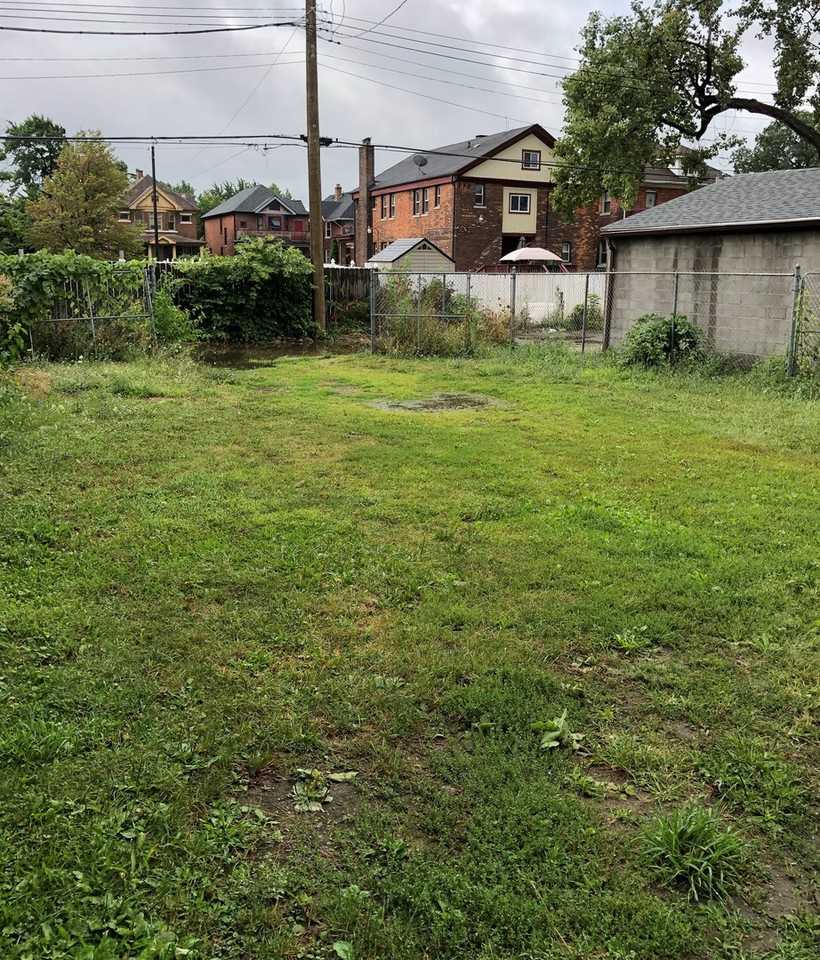 721 Hazelwood St - Photo 4 of 21