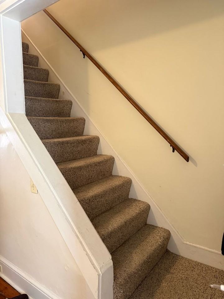 530 1/2 E Fulton St - Photo 6 of 18