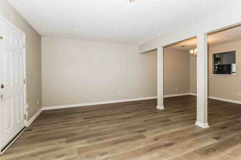 1902 Grove Way - Photo 5 of 17