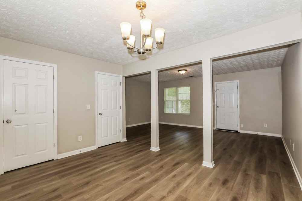 1902 Grove Way - Photo 6 of 17