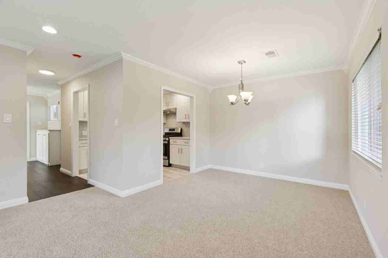 854 University Ave - Photo 6 of 13