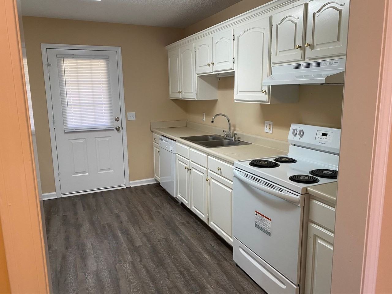 1205 Beaver Creek Dr - Photo 3 of 13