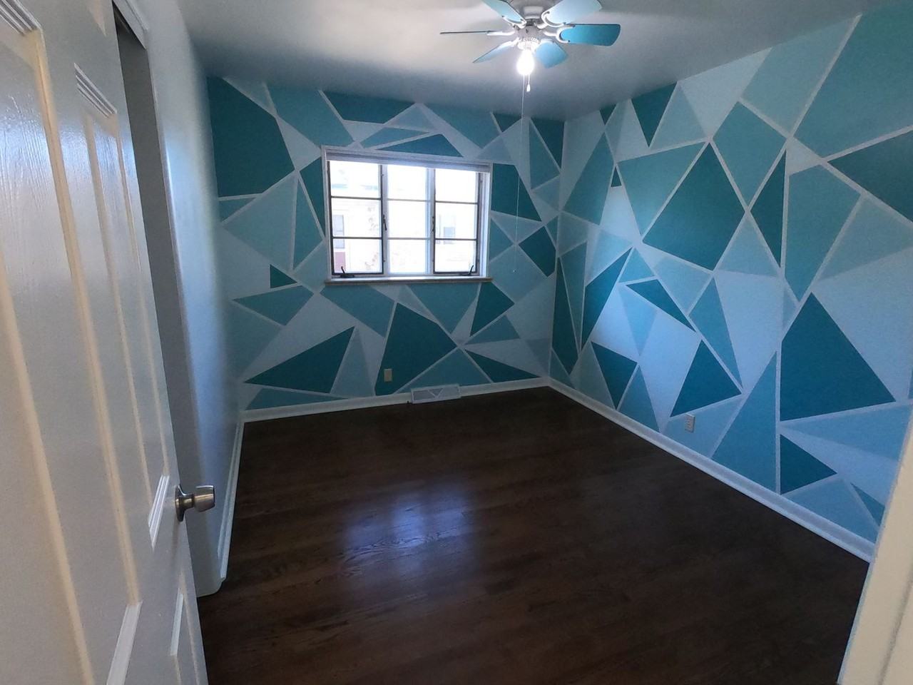 245 Garnet St - Photo 7 of 29