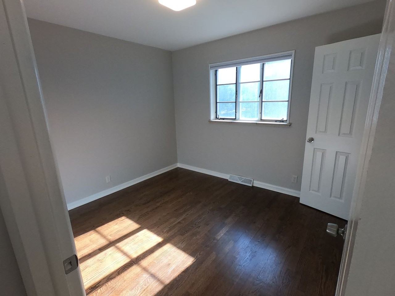 245 Garnet St - Photo 2 of 29