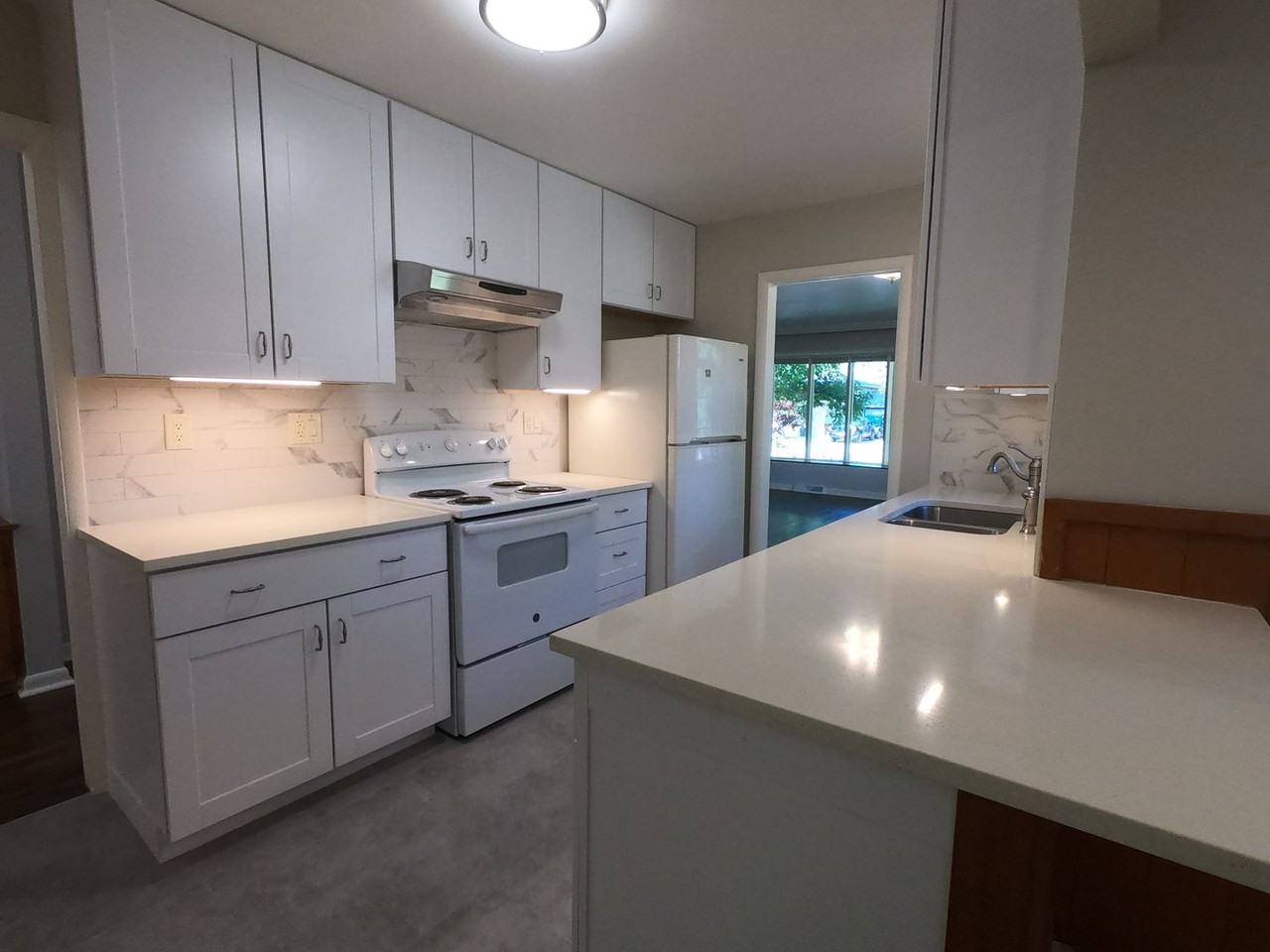245 Garnet St - Photo 7 of 29