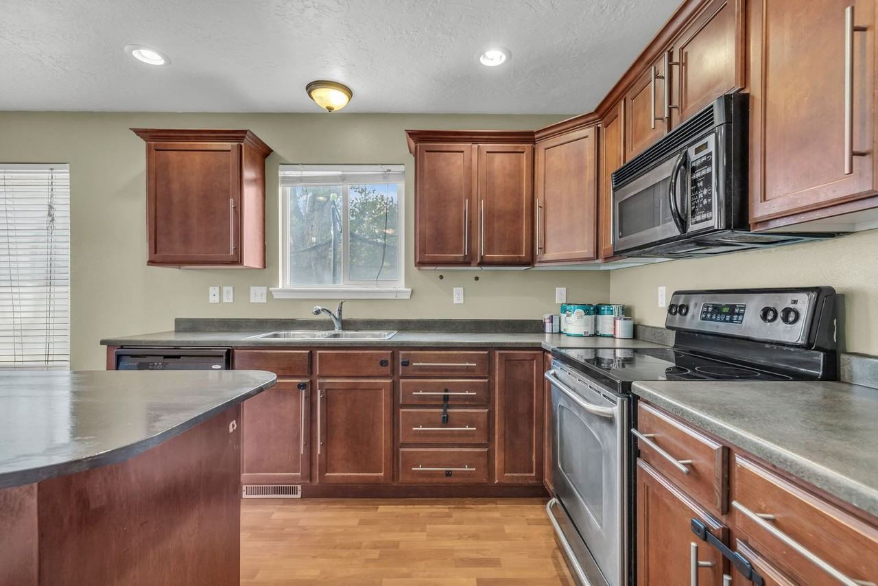 3415 W Newland Loop #1 - Photo 6 of 31