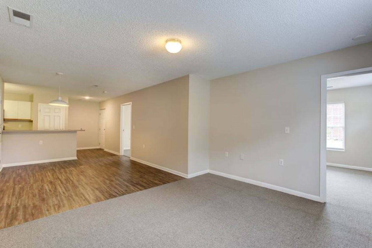 45 Collins Dr #G - Photo 6 of 19