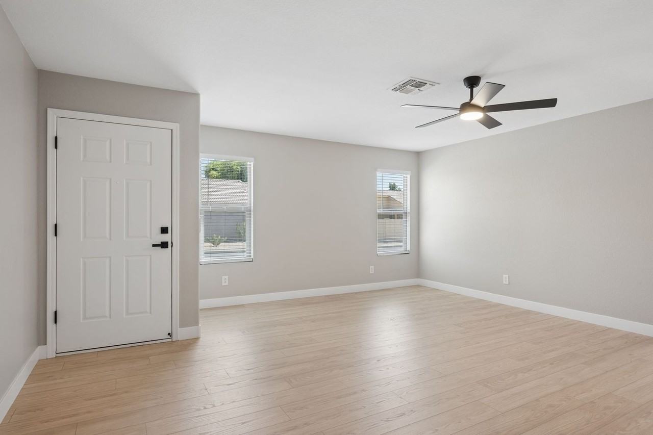 40130 N Costa Del Sol Dr - Photo 7 of 35