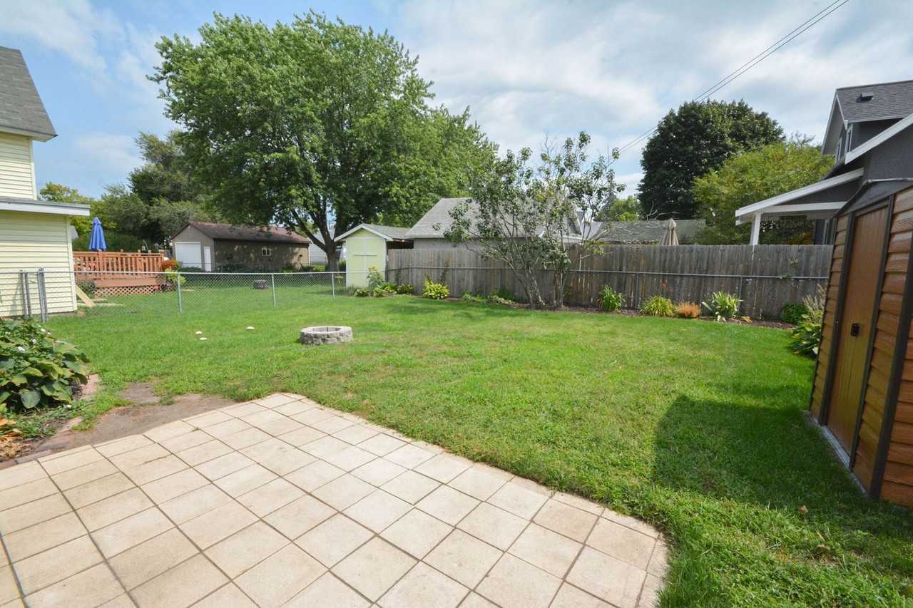 620 7th Ave Se - Photo 2 of 25