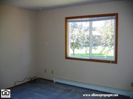 205 S Yellowstone Ave #B - Photo 4 of 5