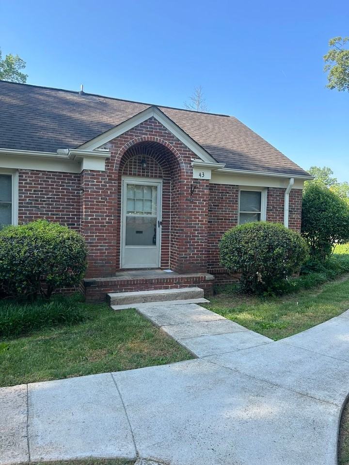 600 University Rdg #43