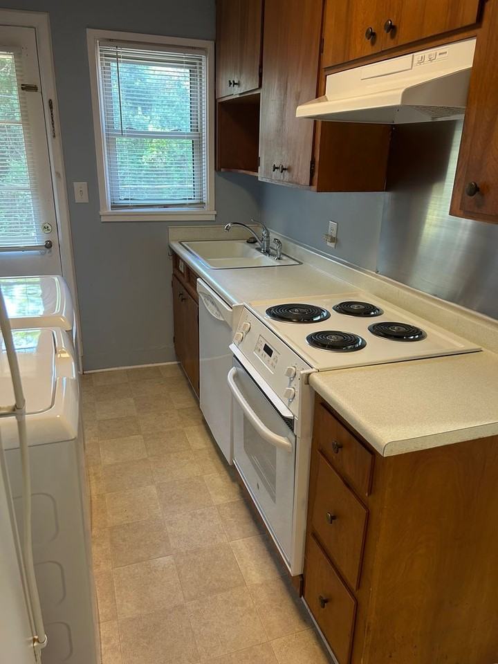 600 University Rdg #43 - Photo 3 of 14