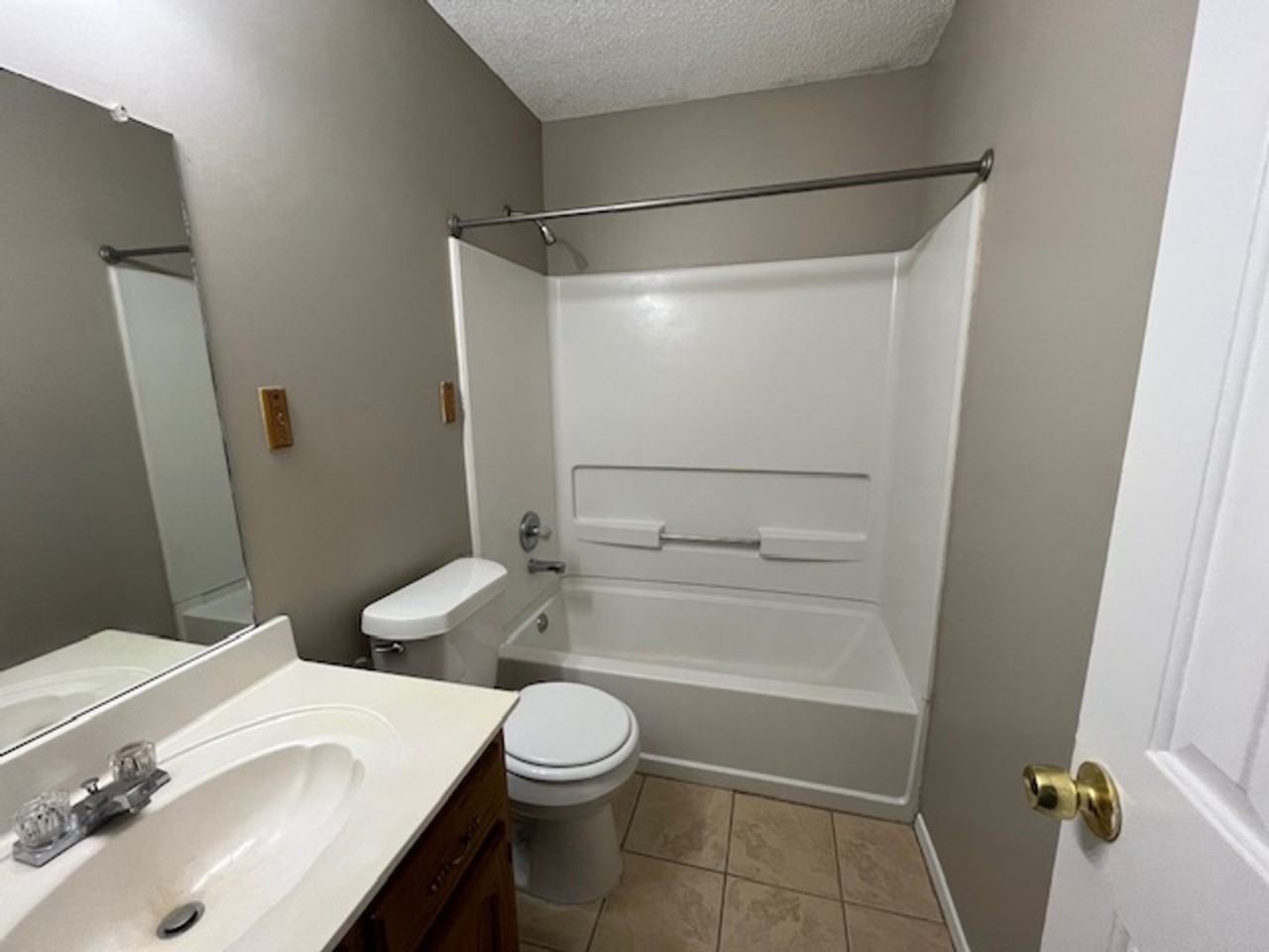10464 Kristen Dr S - Photo 2 of 13