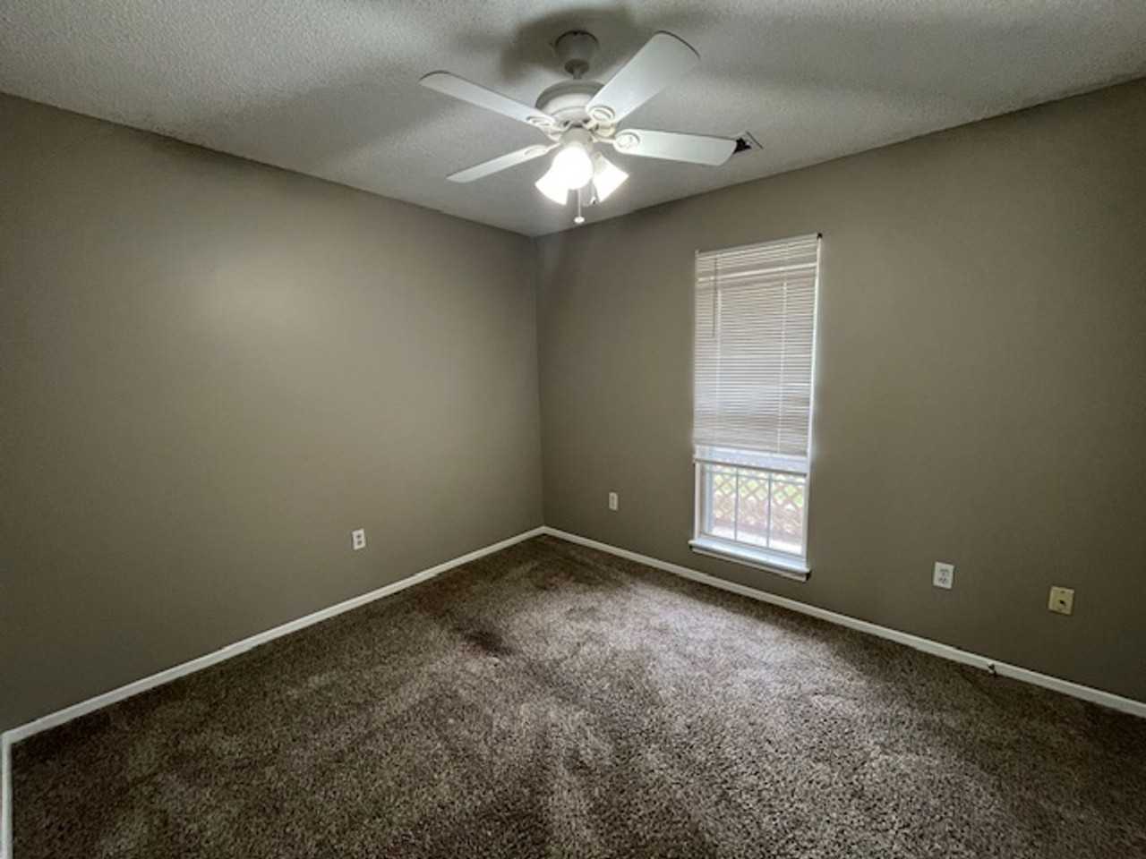10464 Kristen Dr S - Photo 4 of 13