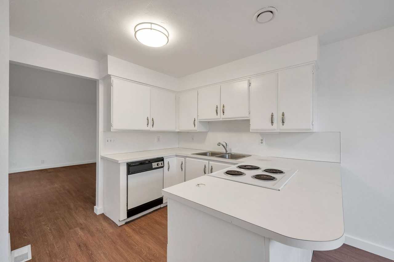 5643 W 3980 S - Photo 2 of 17
